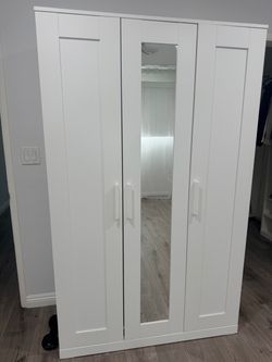 Ikea wardrobe with 3 doors