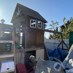 Outdoor Play Structure 