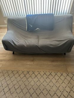 Full size Futon (fully retractable)