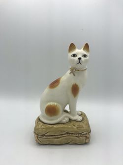 Vintage Porcelain Cat figurine/Bookend