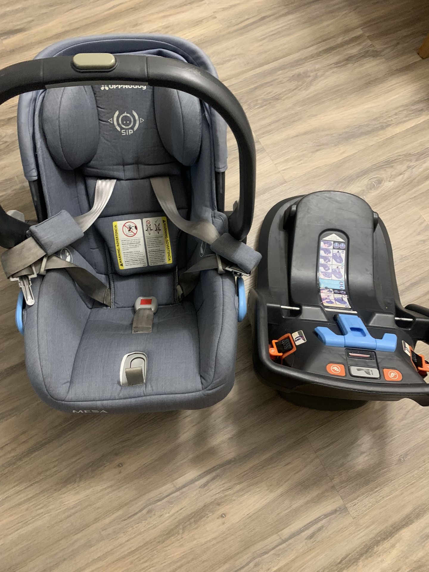 Uppa Baby Mesa Infant Car seat And Base