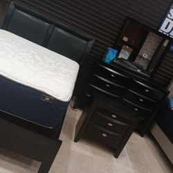 *Bedroom Special*---Emily Black Sophisticated Bedroom Sets---From $799---Delivery And Financing😎