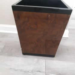 Wood Trash Can /pot Great CONDITION 