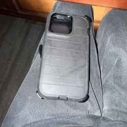 iPhone 14 Pro Max Defender Otter Box READ POST!