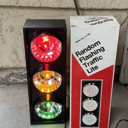 Random Flashing Traffic Light