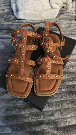 Women’s sandals