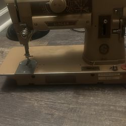 Singer 401a Sewing Machine