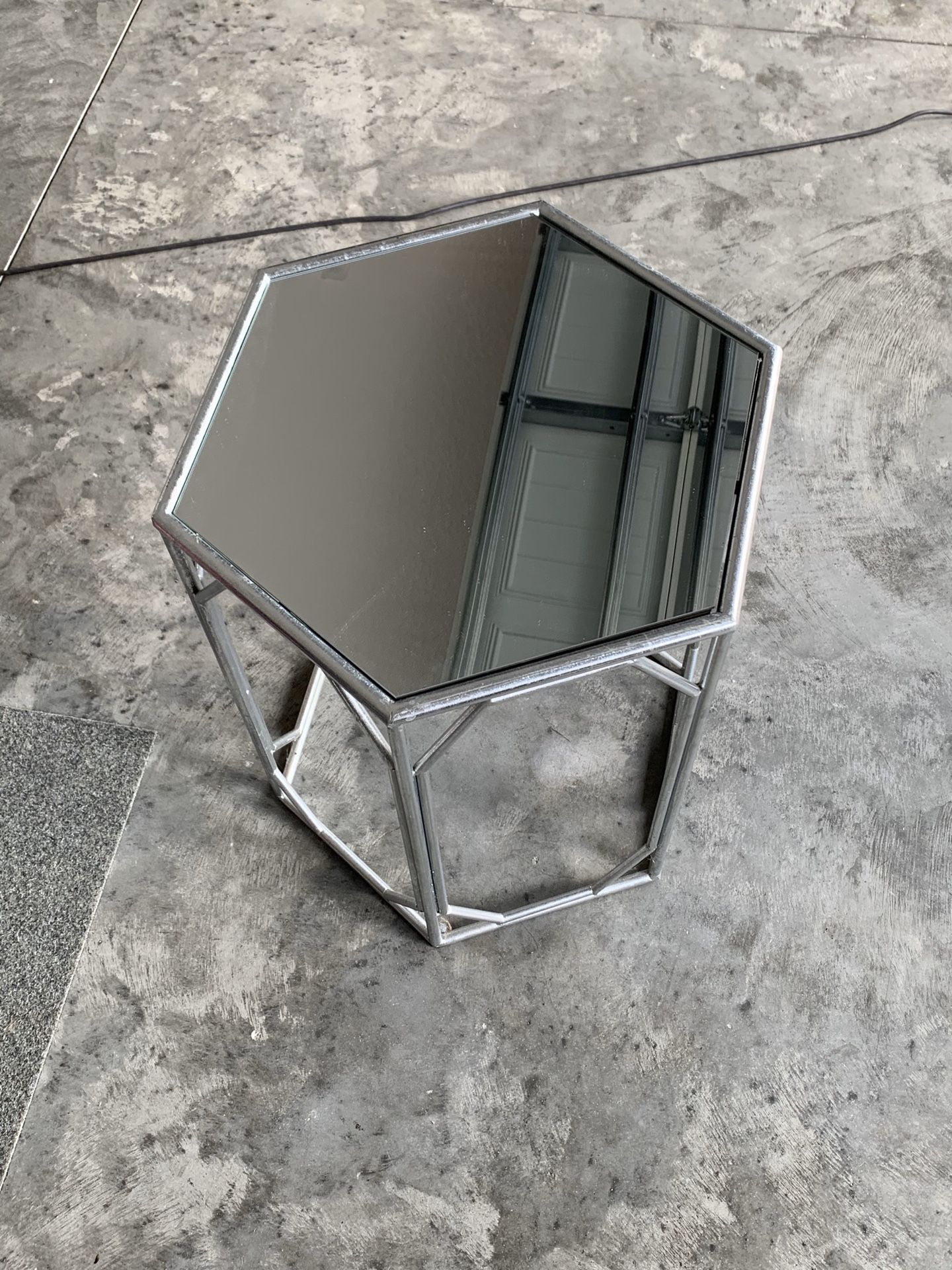 Mirror table stand