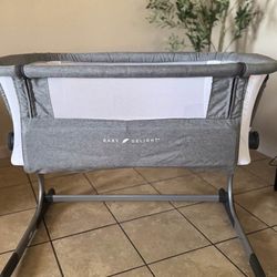 Baby Delight Bedside Bassinet