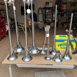 VINTAGE BUELL AIR HORNS