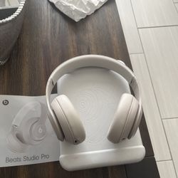Beats Studio Pro Wireless Over Ear Noise Canceling Headphones - Cole Sandstone 