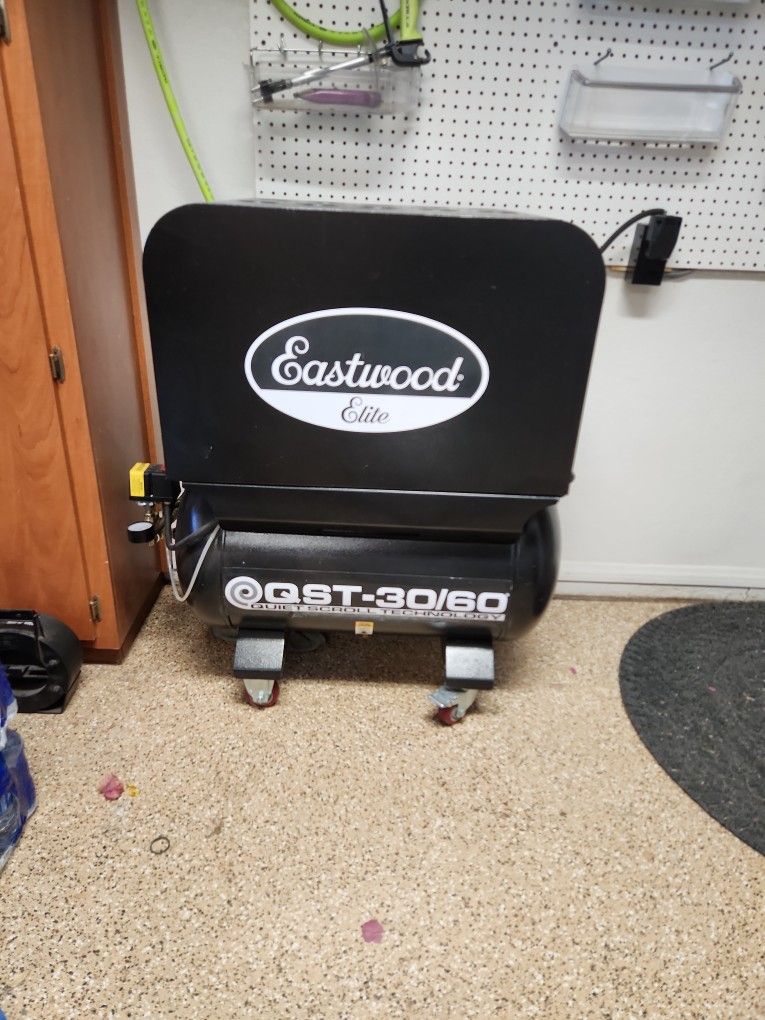 Eastwood Elite QST 30/60 Scroll Air Compressor