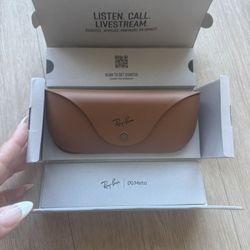 Ray-Ban Meta Smart Glasses– Skyler (Shiny Black) | Transitions