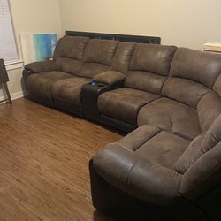 Full Sectional Couch 