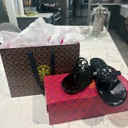 New Tory Burch sandals with package
