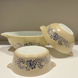 Vintage Pyrex Homestead Mixing Cinderella Bowls and Casserole Dish