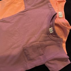 2 Girls T-shirts