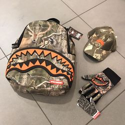 HUNTER sprayground backpack + hat + gloves