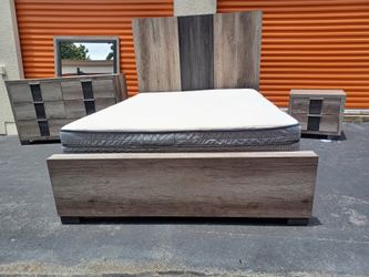 Queen Bed Set