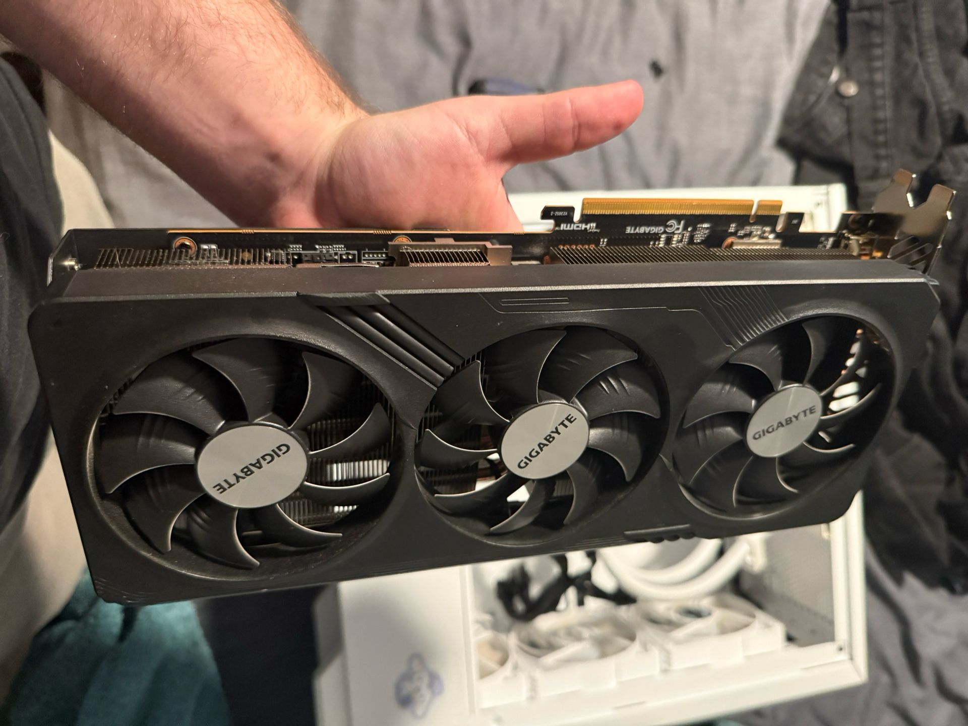 GIGABITE RADEON 7800XT OC EDITION