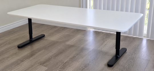 IKEA BEKANT White Desk - 160 x 80 cm