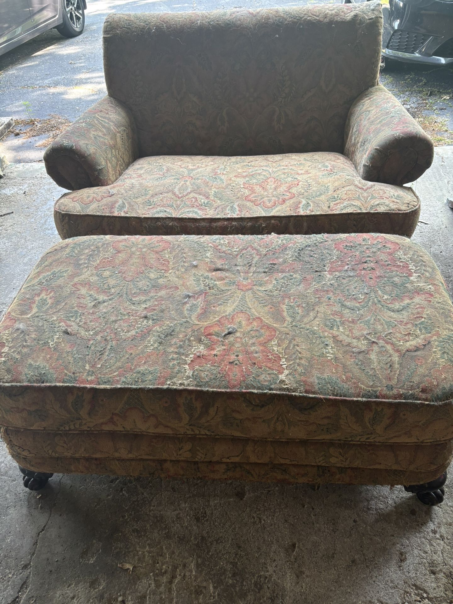 Bernhardt Love Seat
