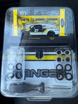 NEW M2 Machines Model Kit  WMTS06 26-10 95 Ford Ranger