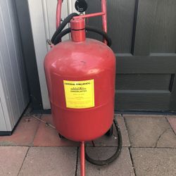 Pressurized Media Blaster
