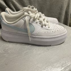 Nike Court Vision Alta