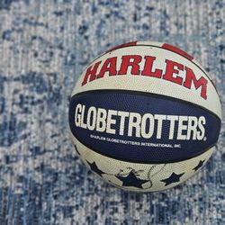 Harlem Globetrotters - Autographed Game Ball #vintage #luxury