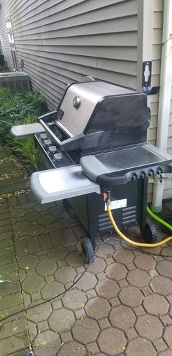 WEBER BBQ GRILL SUMMIT GOLD