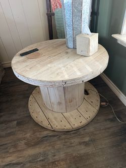 Farmhouse whitewash table!