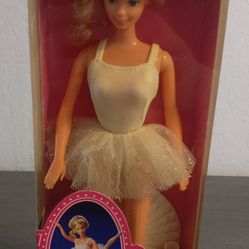 1984 Ballerina Barbie Doll No.4983 New 