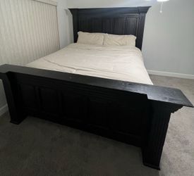 King size bed