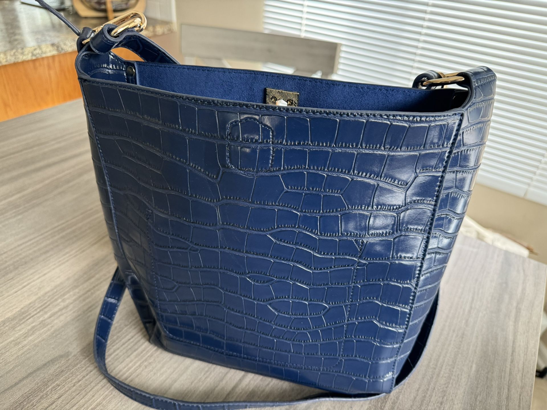 Beautiful Purse And Accessories for Sale 