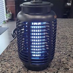 New In Box Indoor Outdoor Plug-in Bug Zapper Electric Mosquito Killer Bug Fly Pest Control Trap