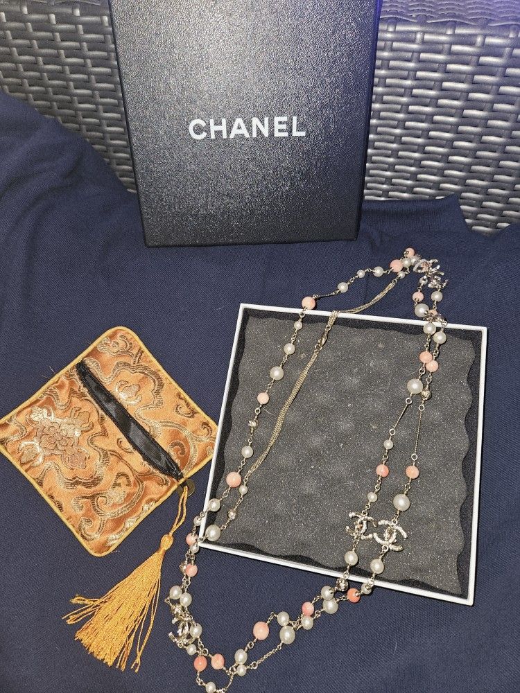 Pristine Chanel CC long Pearll Necklace