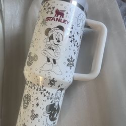 Stanley Mistletoe Disney Engraved