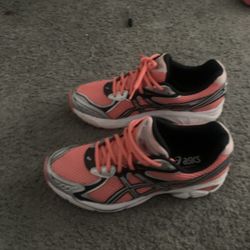Assics Pink & Silver Size 9
