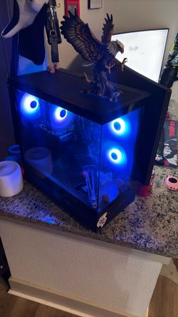 Gaming PC and two curved monitors