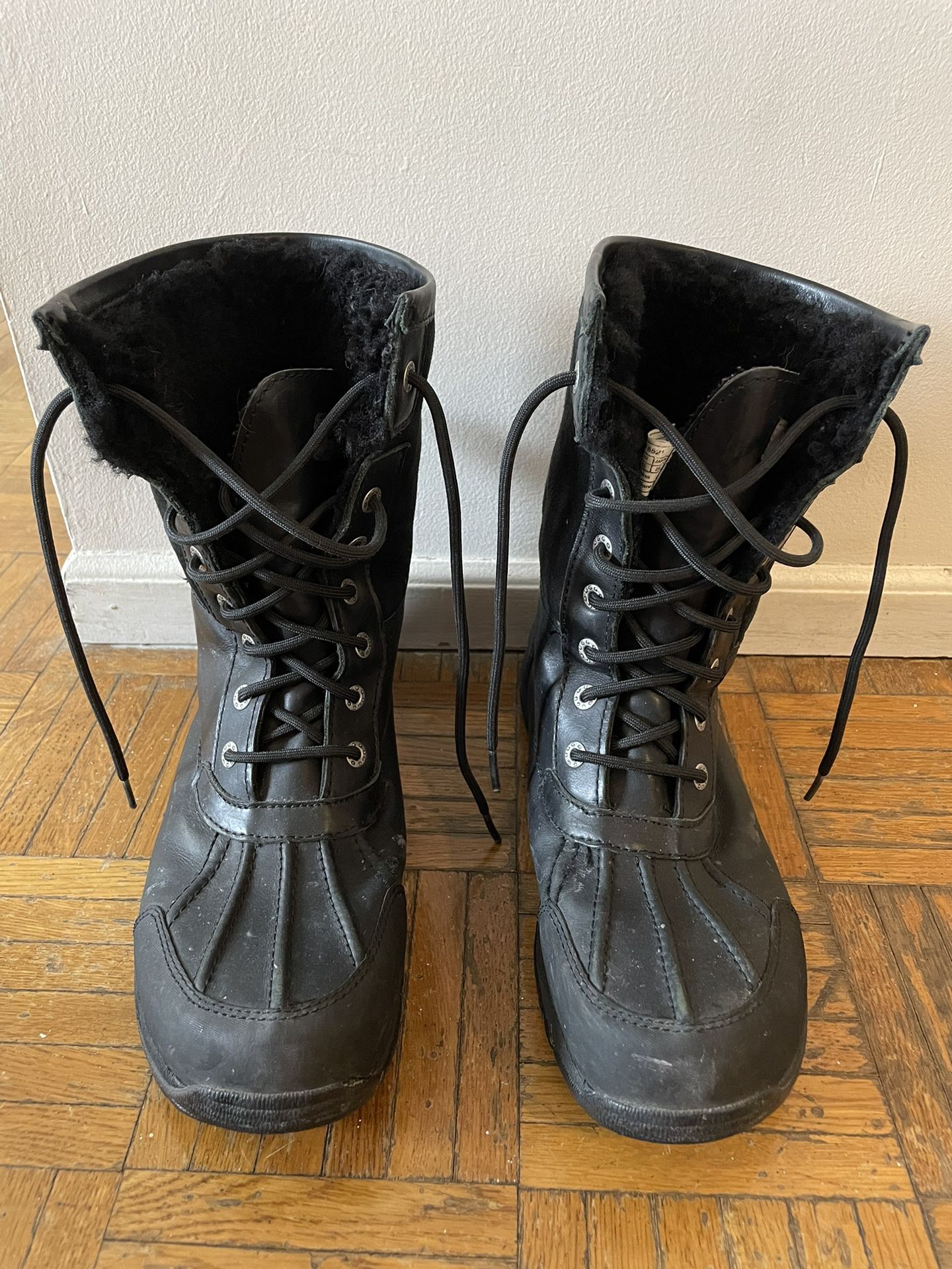 Ugg men’s black winter boots size 10