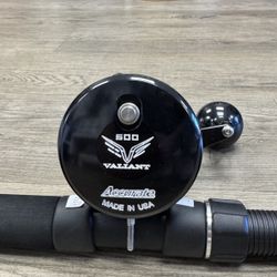 Brand NEW Accurate Valiant 2 Fishing Reel (Black) Combos