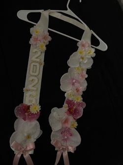 graduation leis