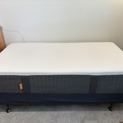 Twin Mattress Cooling Hybrid - Like New