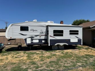 2005 Pilgrim International 274rl 5ss