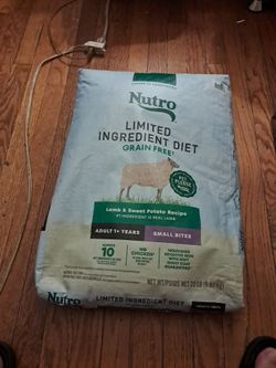 Nutro Limited Ingredient Diet Lamb & Sweet Potato Recipe Small Bites Adult Dry Dog Food, 22 lbs.