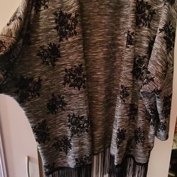 🩶🖤BEAUTIFUL PLUS KIMONO🖤🩶