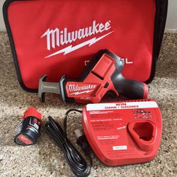 Milwaukee M12 Sawzall Combo