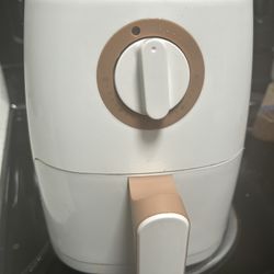 Small Air Fryer Pale Pink And White 