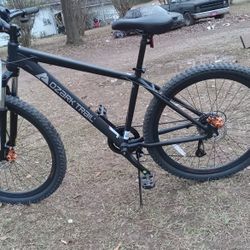 27.5 Inch Ozark Trail Mountain Bike 